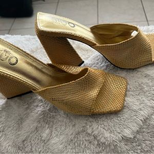 EGO brand Block Heel Mule Metallic Gold Size 8